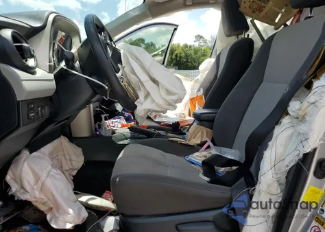 2015 Toyota Rav4 Le z USA, uszkodzony, nr VIN JTMZFREV0FD069321